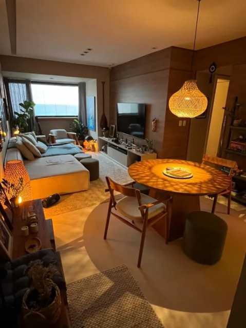 Apartamento à venda com 2 quartos, 85m² - Foto 1