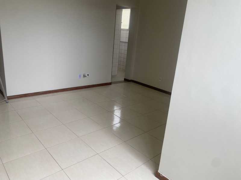 Apartamento à venda com 2 quartos, 68m² - Foto 2