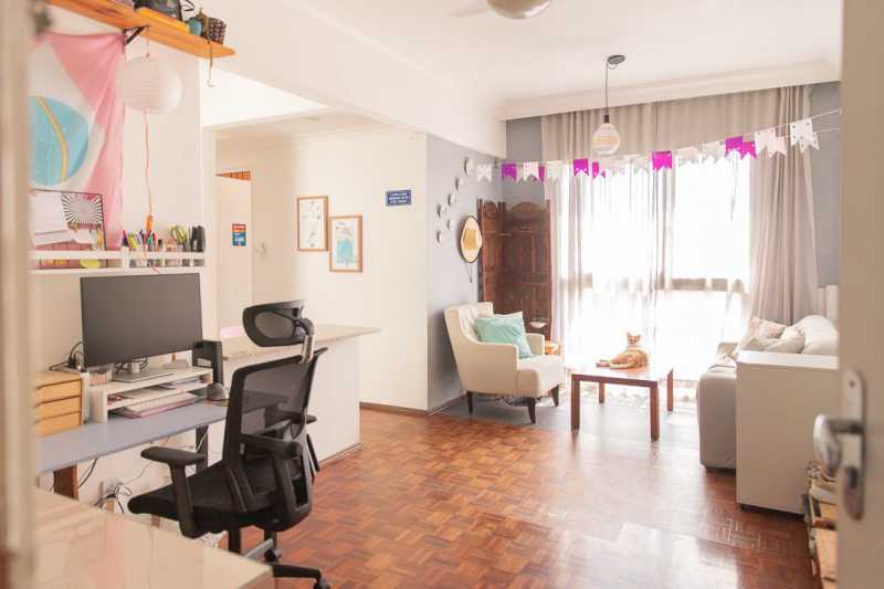 Apartamento à venda com 2 quartos, 67m² - Foto 1