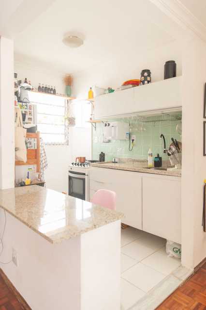 Apartamento à venda com 2 quartos, 67m² - Foto 6