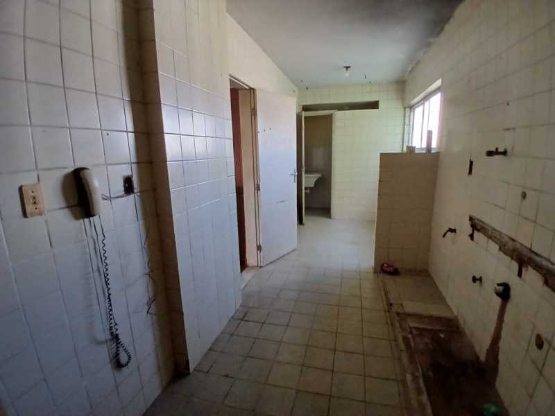 Apartamento à venda com 3 quartos, 70m² - Foto 18