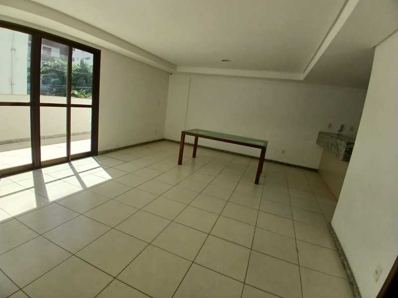 Apartamento à venda com 1 quarto, 43m² - Foto 13