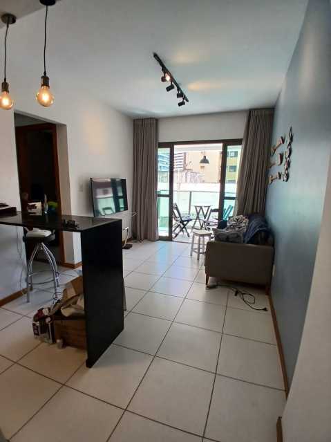 Apartamento à venda com 1 quarto, 43m² - Foto 3