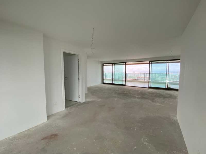 Apartamento à venda com 4 quartos, 210m² - Foto 2