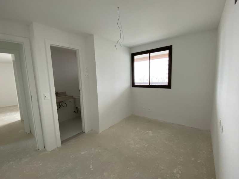 Apartamento à venda com 4 quartos, 210m² - Foto 14