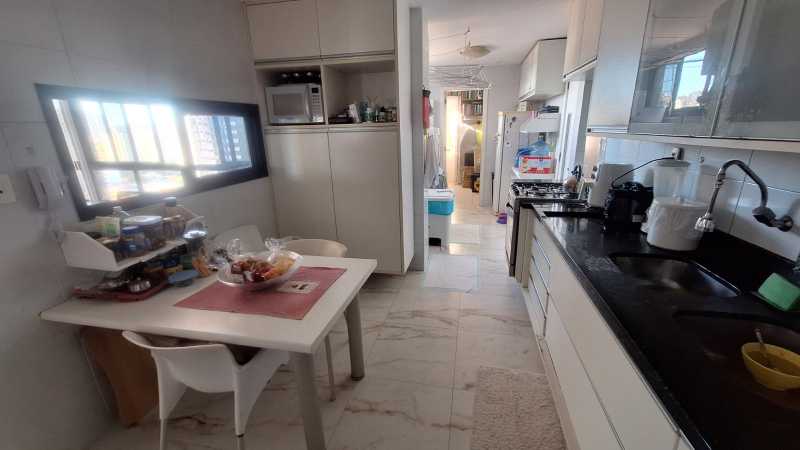 Apartamento à venda com 4 quartos, 155m² - Foto 12