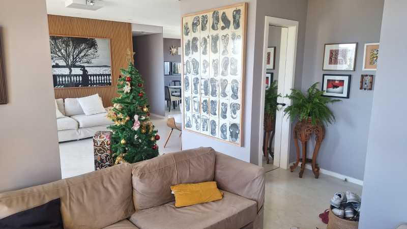 Apartamento à venda com 4 quartos, 155m² - Foto 8