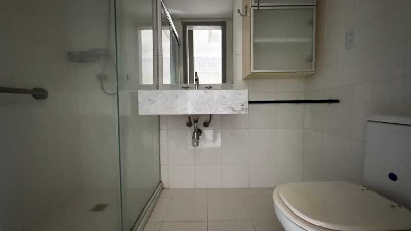 Apartamento à venda com 4 quartos, 243m² - Foto 12