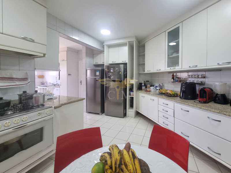 Apartamento à venda com 4 quartos, 255m² - Foto 17