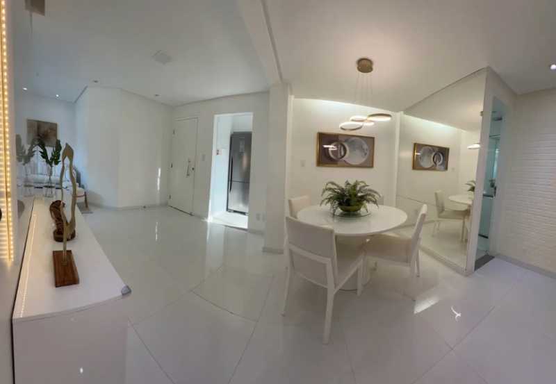 Apartamento à venda com 2 quartos, 70m² - Foto 1