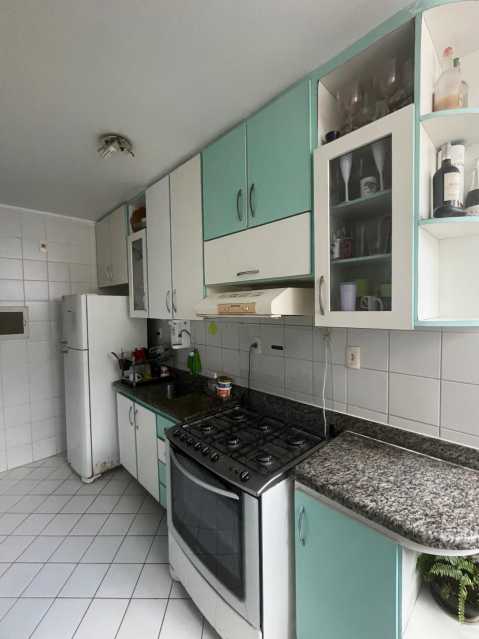 Apartamento à venda com 2 quartos, 69m² - Foto 7