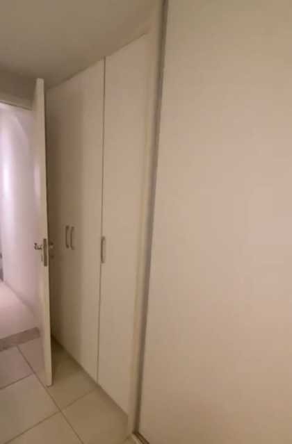 Apartamento à venda com 2 quartos, 80m² - Foto 2