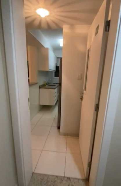 Apartamento à venda com 2 quartos, 80m² - Foto 9