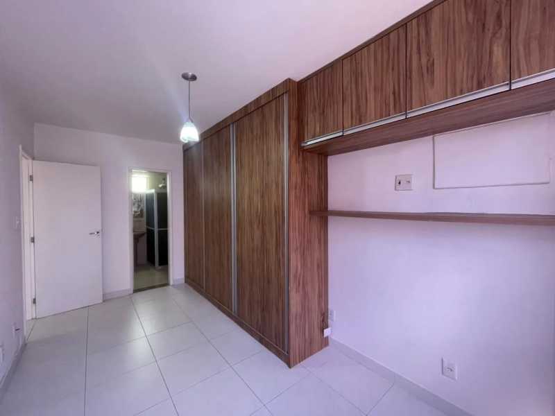 Apartamento à venda com 3 quartos, 75m² - Foto 8