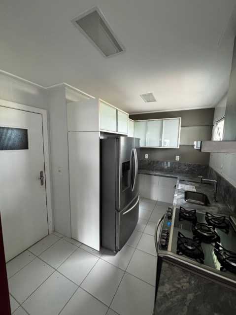 Apartamento à venda com 3 quartos, 115m² - Foto 15