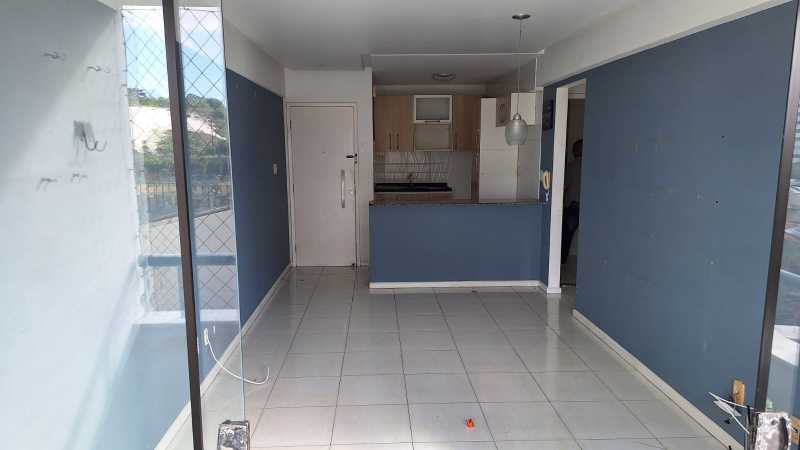 Apartamento à venda com 2 quartos, 72m² - Foto 2