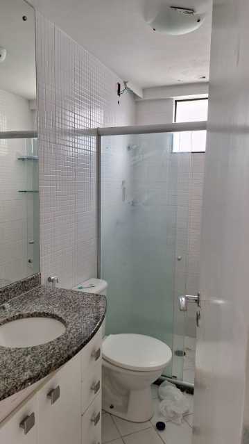 Apartamento à venda com 2 quartos, 72m² - Foto 3