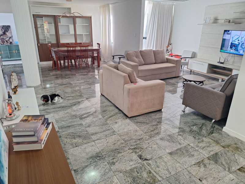 Apartamento à venda com 3 quartos, 170m² - Foto 1