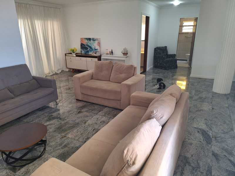 Apartamento à venda com 3 quartos, 170m² - Foto 2