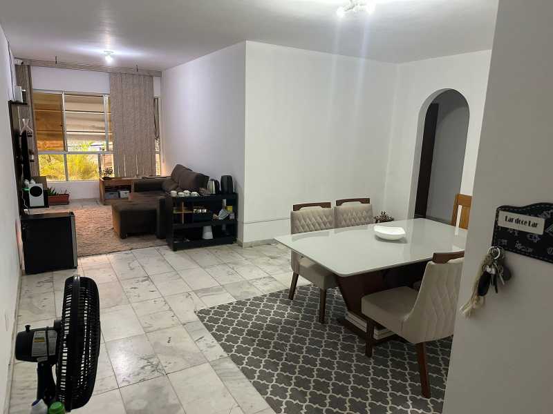 Apartamento à venda com 3 quartos, 120m² - Foto 1