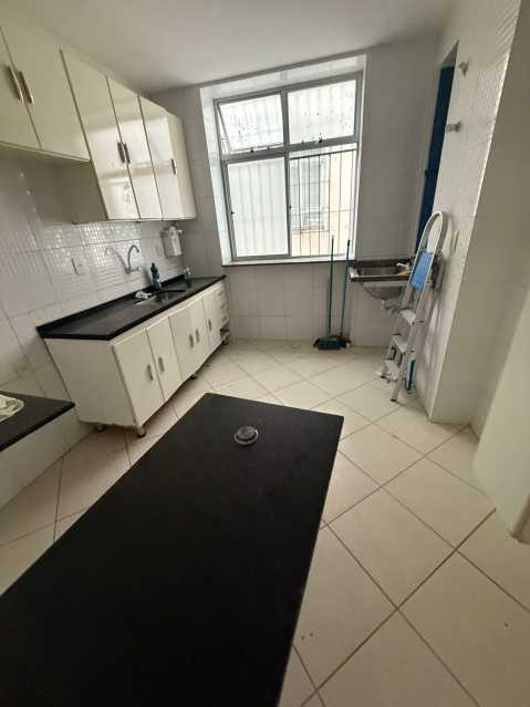 Apartamento à venda com 3 quartos, 76m² - Foto 11