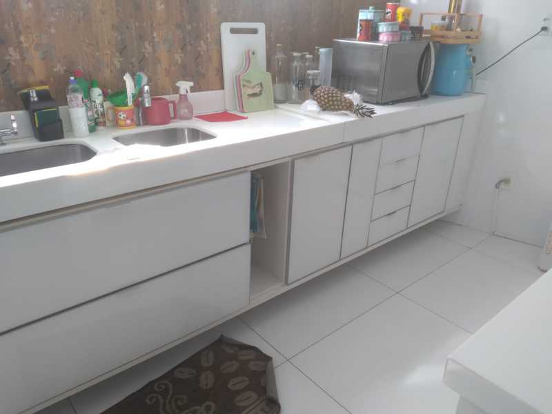 Apartamento à venda com 3 quartos, 110m² - Foto 13