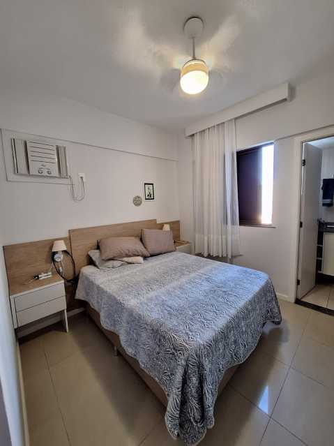 Apartamento à venda com 2 quartos, 64m² - Foto 12