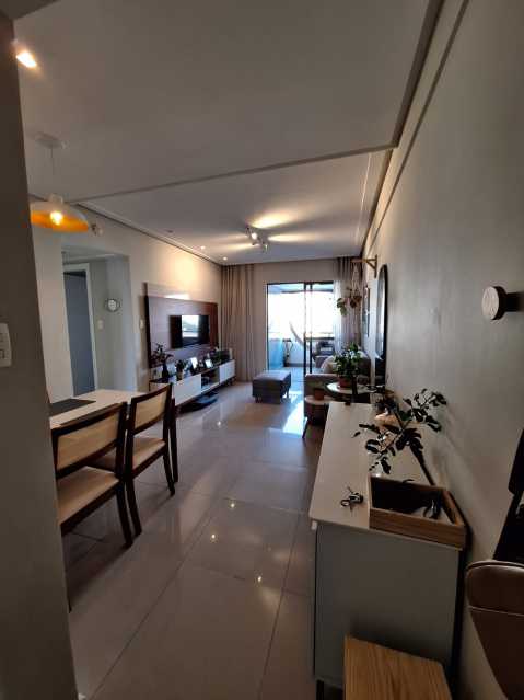 Apartamento à venda com 2 quartos, 64m² - Foto 4