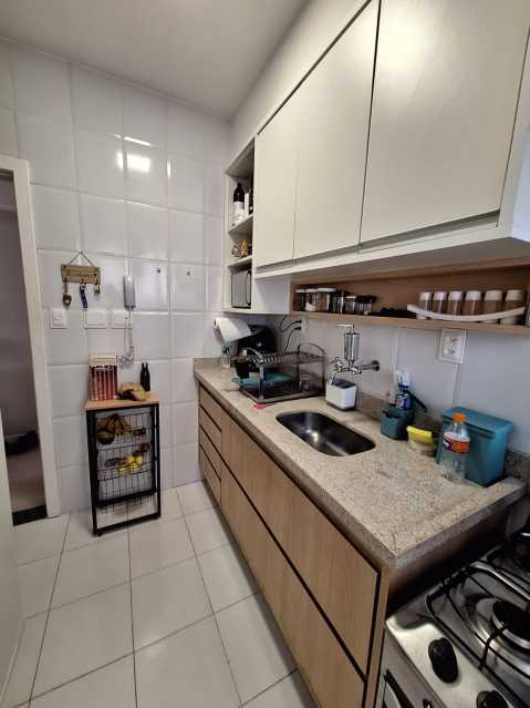 Apartamento à venda com 2 quartos, 64m² - Foto 16