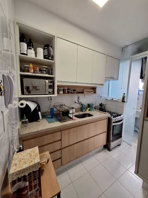 Apartamento à venda com 2 quartos, 64m² - Foto 15