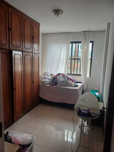 Apartamento à venda com 3 quartos, 240m² - Foto 4