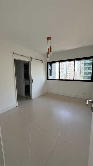 Apartamento à venda com 4 quartos, 187m² - Foto 10