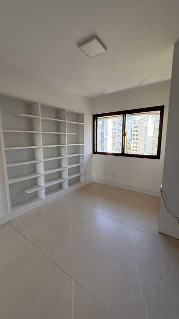 Apartamento à venda com 4 quartos, 187m² - Foto 9