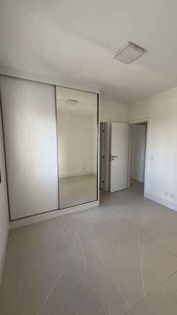 Apartamento à venda com 4 quartos, 187m² - Foto 15