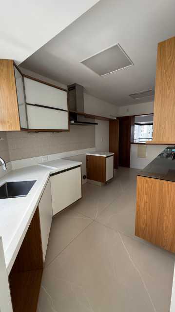 Apartamento à venda com 4 quartos, 187m² - Foto 21