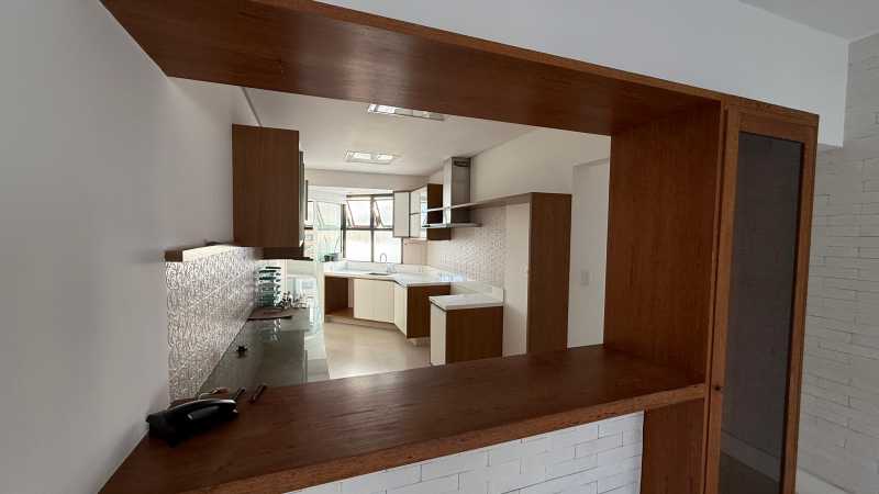 Apartamento à venda com 4 quartos, 187m² - Foto 18