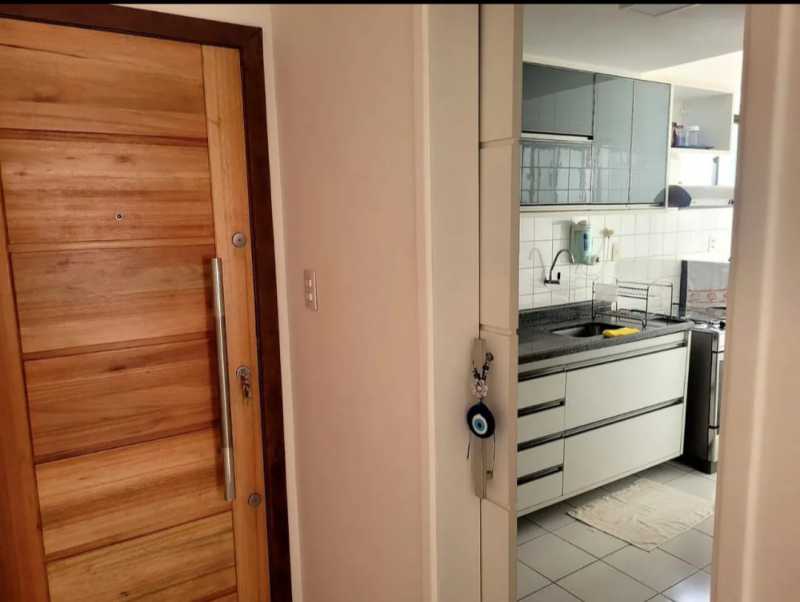 Apartamento à venda com 2 quartos, 64m² - Foto 9