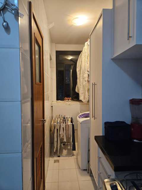 Apartamento à venda com 3 quartos, 77m² - Foto 17