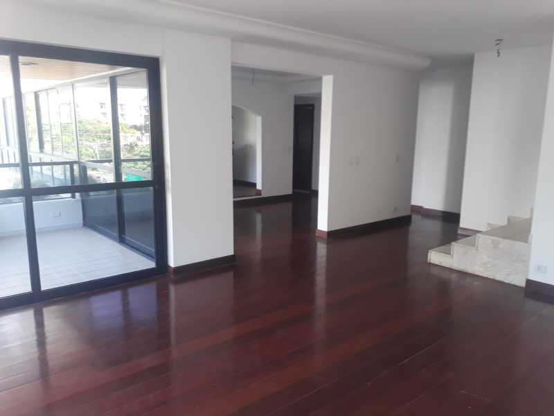 Apartamento à venda com 4 quartos, 211m² - Foto 2