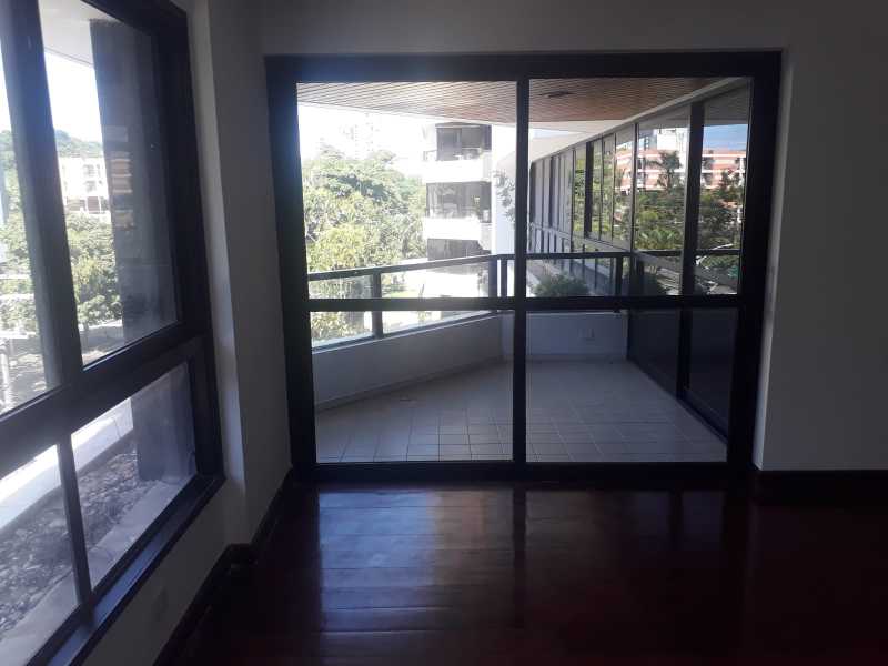 Apartamento à venda com 4 quartos, 211m² - Foto 3