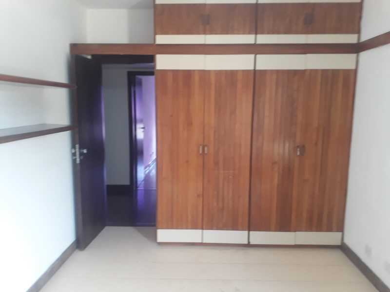 Apartamento à venda com 4 quartos, 211m² - Foto 9