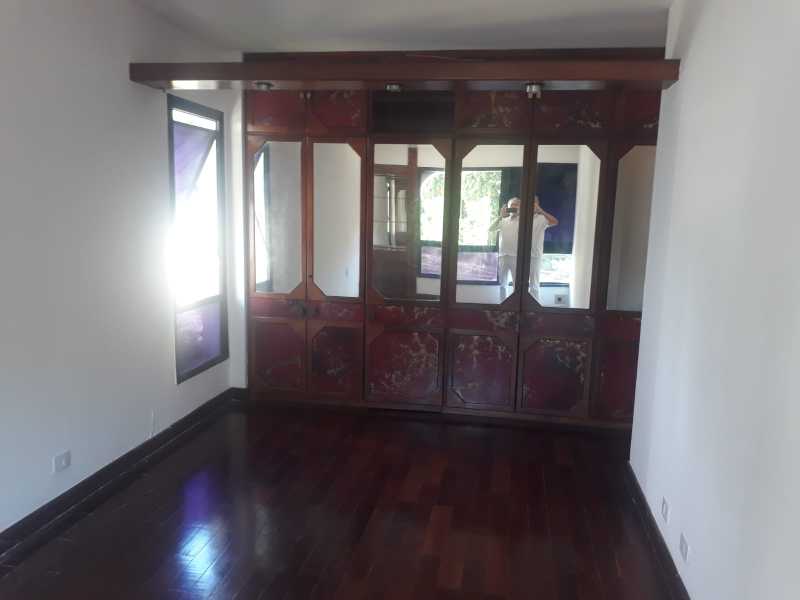 Apartamento à venda com 4 quartos, 211m² - Foto 13