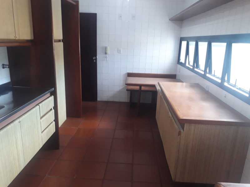 Apartamento à venda com 4 quartos, 211m² - Foto 17