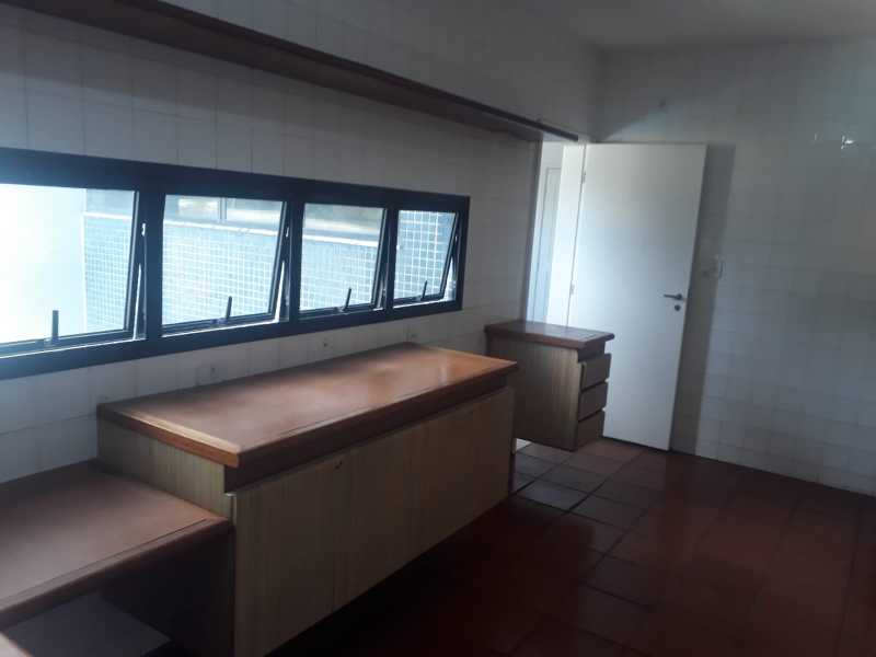 Apartamento à venda com 4 quartos, 211m² - Foto 19