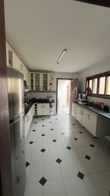 Casa à venda com 4 quartos, 280m² - Foto 13