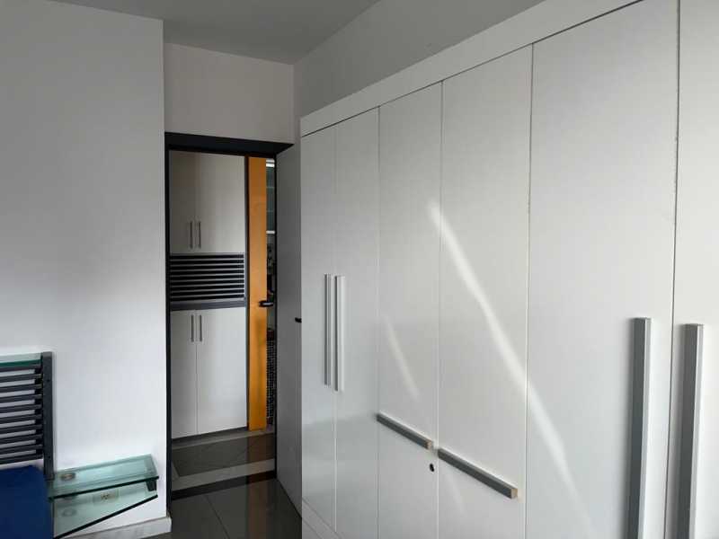 Apartamento à venda com 1 quarto, 43m² - Foto 11