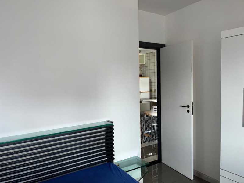 Apartamento à venda com 1 quarto, 43m² - Foto 7