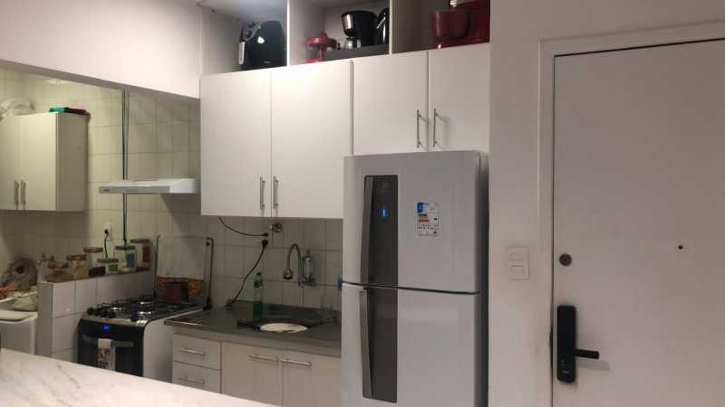 Apartamento à venda com 1 quarto, 47m² - Foto 12