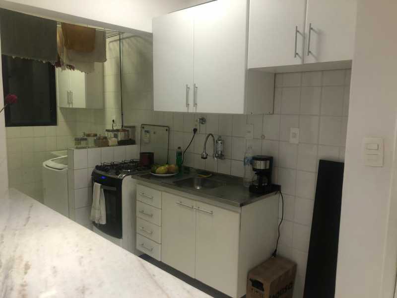 Apartamento à venda com 1 quarto, 47m² - Foto 13