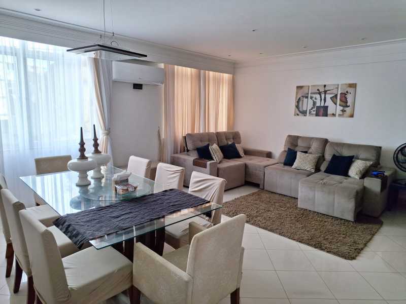 Apartamento à venda com 3 quartos, 130m² - Foto 1